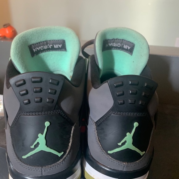 Jordan 4 Green Glow - Picture 4 of 6